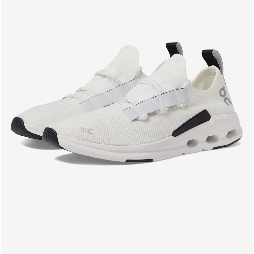 Cloudeasy white shoes excellent condition